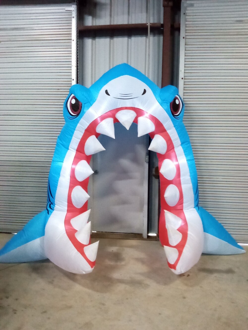 New, Shark 🦈 Arch Inflatable